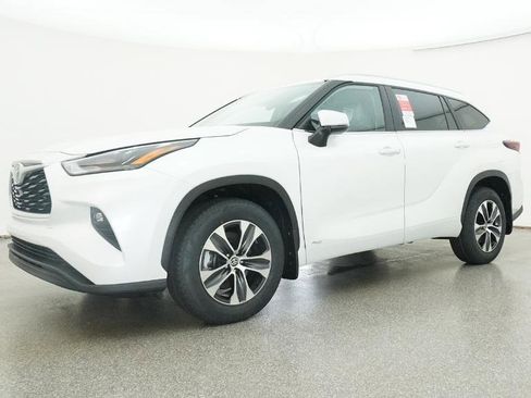 New 2026 Toyota Highlander XLE image 49