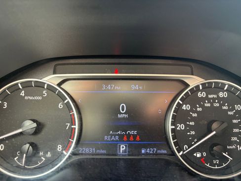 Used 2025 Nissan Altima 2.5 SV FWD image 41