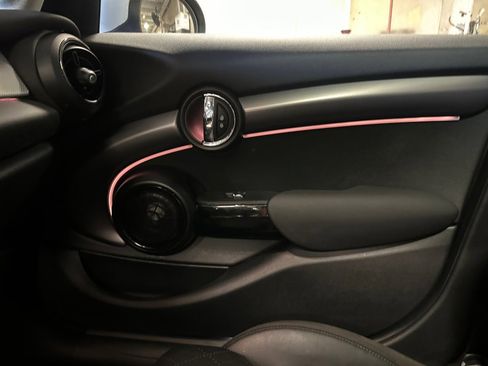 Used 2023 MINI Cooper S image 33