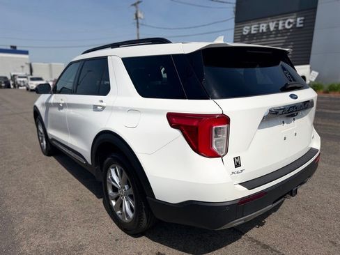 Used 2023 Ford Explorer XLT w/ Equipment Group 202A AWD/4WD image 5