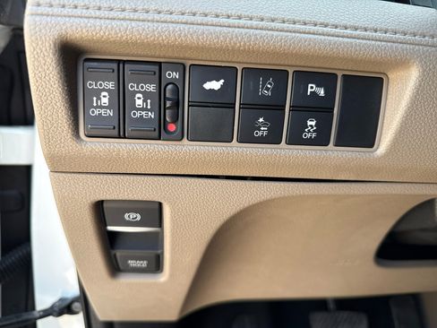 Used 2018 Honda Odyssey Elite image 30