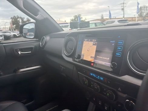 Used 2019 Toyota Tacoma TRD Pro image 11
