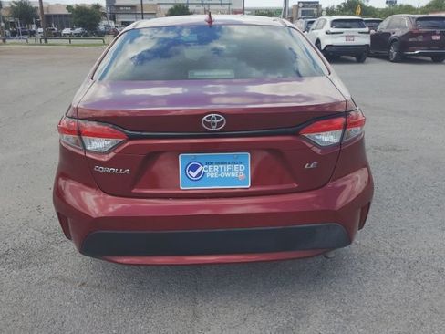 Used 2022 Toyota Corolla LE FWD image 3