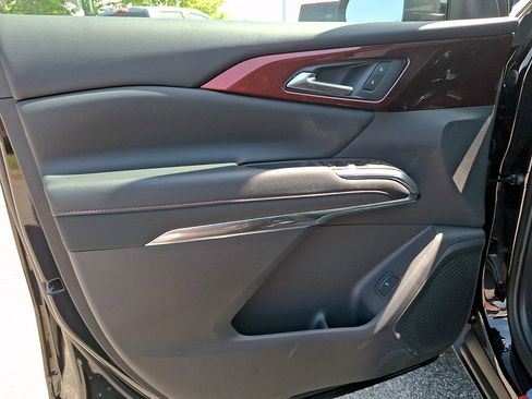 New 2026 Chevrolet Traverse Z71 w/ LPO, Floor Liner Package AWD/4WD image 9