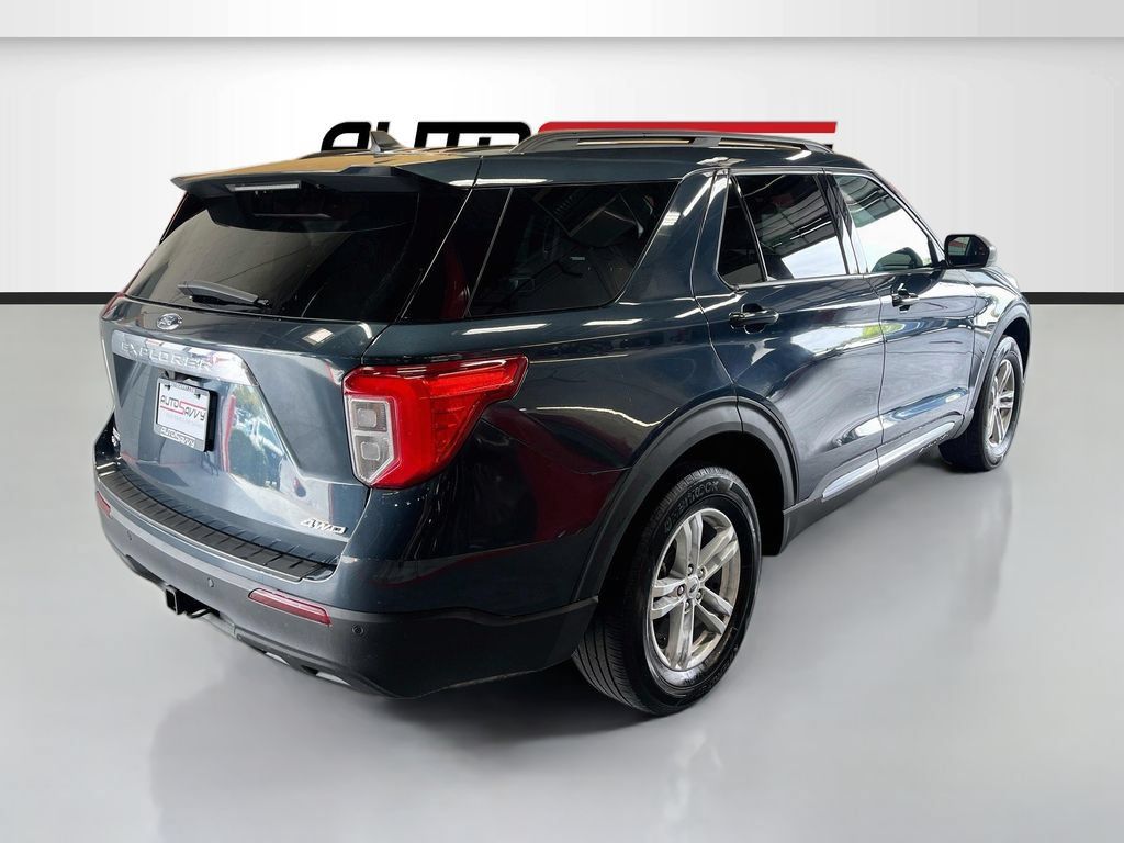 Used 2023 Ford Explorer XLT w/ Class IV Trailer Tow Package AWD/4WD image 7