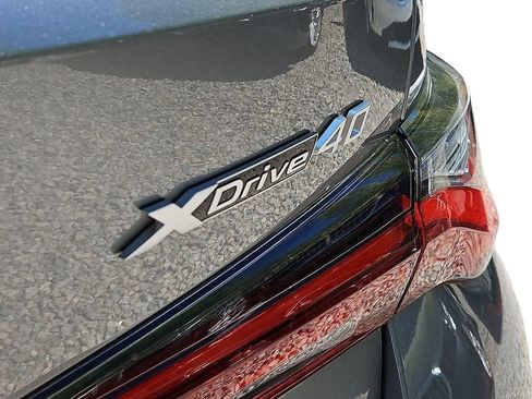Used 2025 BMW i4 xDrive40i image 31