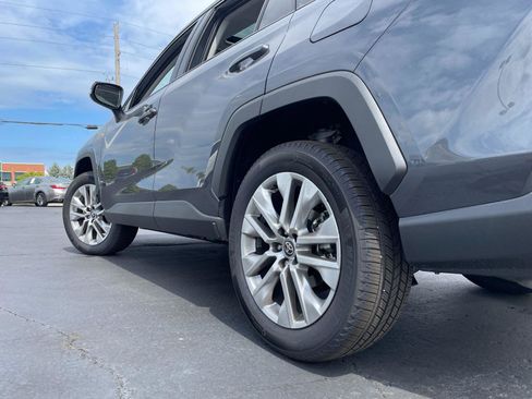 Certified 2025 Toyota RAV4 XLE Premium image 5