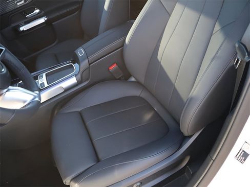 New 2026 Mercedes-Benz GLB 250 4MATIC image 31