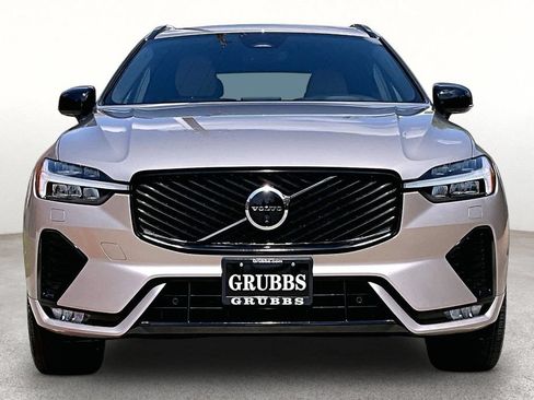 Used 2026 Volvo XC60 B5 Plus AWD/4WD image 4