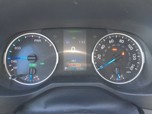 Used 2021 Toyota RAV4 XLE w/ XLE Grade Weather Package AWD/4WD image 2