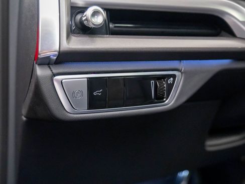 New 2026 Cadillac Vistiq Sport image 28