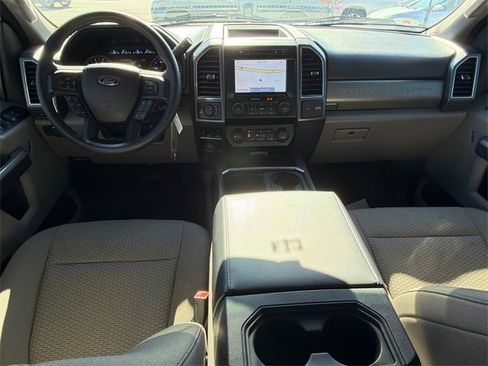 Used 2022 Ford F250 XLT w/ XLT Premium Package image 22