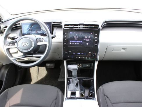 Used 2024 Hyundai Tucson SEL FWD image 7