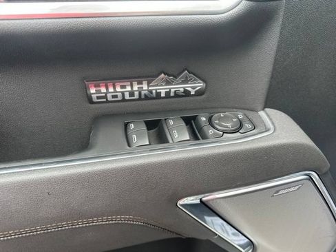 Used 2026 Chevrolet Silverado 1500 High Country w/ Technology Package AWD/4WD image 13