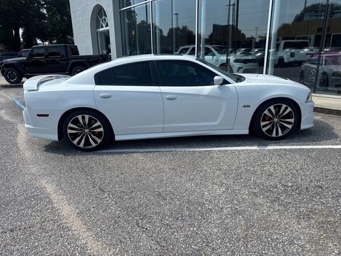 Used 2012 Dodge Charger SRT8 w/ Adaptive Cruise Control Group RWD image 2