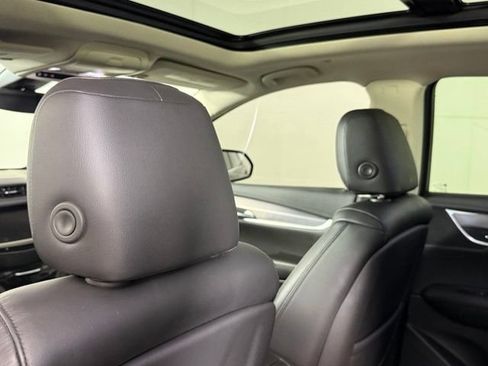 Used 2019 Cadillac XT5 Luxury FWD image 24