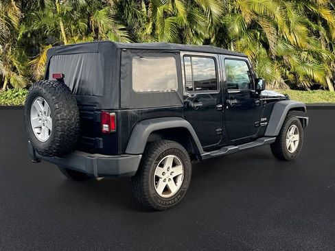 Used 2018 Jeep Wrangler Unlimited Sport S AWD/4WD image 4