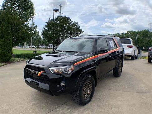 Used 2023 Toyota 4Runner 40th Anniversary SE AWD/4WD image 1