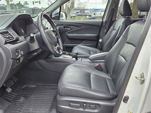 Used 2020 Honda Pilot Touring image 10