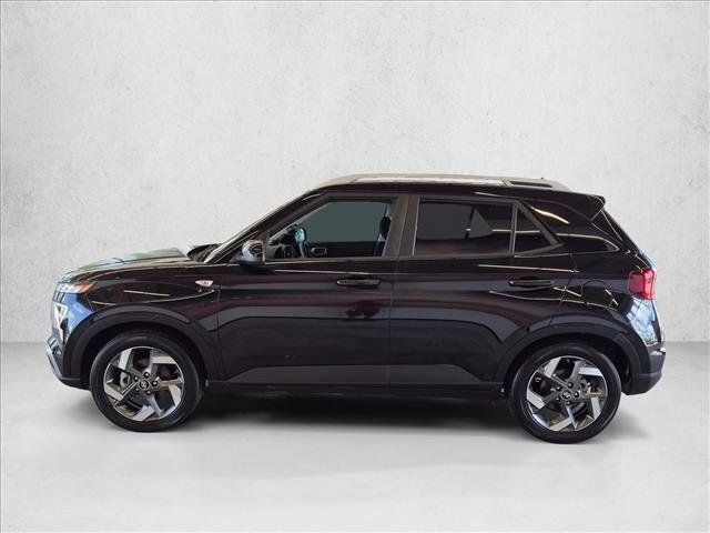 Used 2023 Hyundai Venue SEL FWD image 9