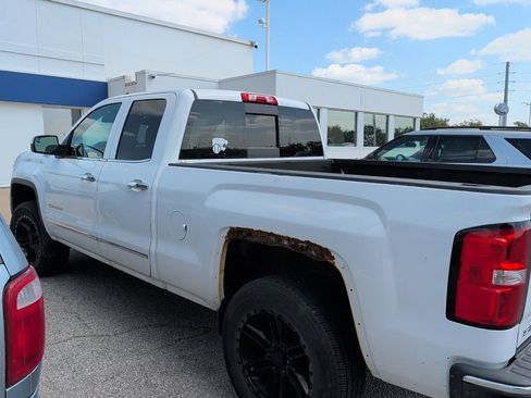 Used 2015 GMC Sierra 1500 SLT w/ Driver Alert Package AWD/4WD image 4