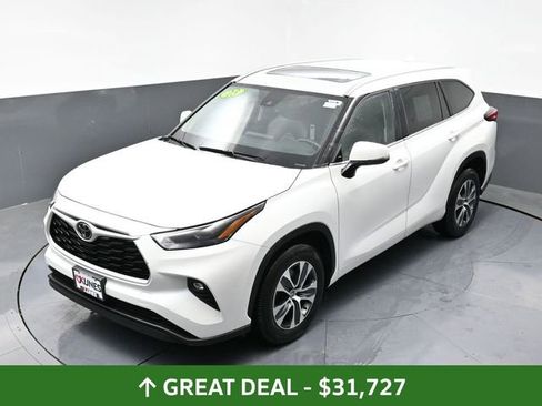 Used 2023 Toyota Highlander XLE FWD image 50