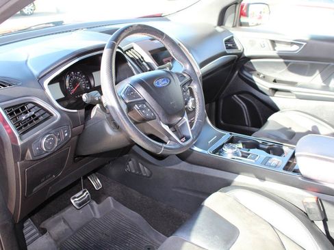 Used 2020 Ford Edge ST w/ Equipment Group 401A AWD/4WD image 15