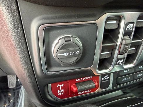 Used 2025 Jeep Wrangler Unlimited Sport S 4xe image 27