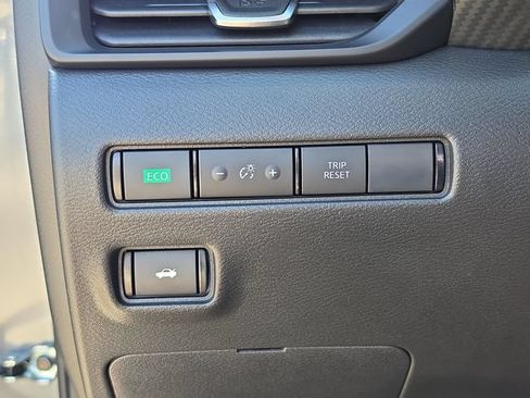 Certified 2025 Nissan Sentra S FWD image 27