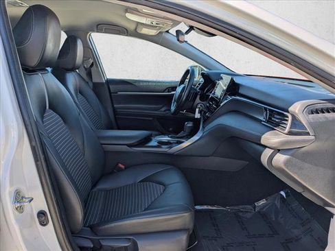 Used 2023 Toyota Camry SE image 19