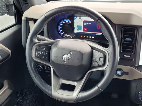 Certified 2023 Ford Bronco Wildtrak AWD/4WD image 12