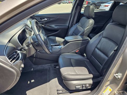 Used 2024 Chevrolet Malibu LT FWD image 16