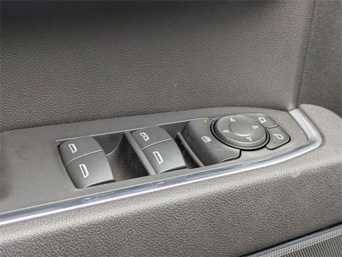 New 2025 Chevrolet Silverado 1500 LT image 9