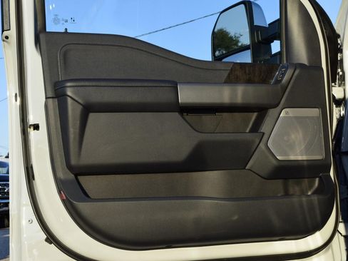 New 2026 Ford F250 Lariat w/ Lariat Premium Package image 19