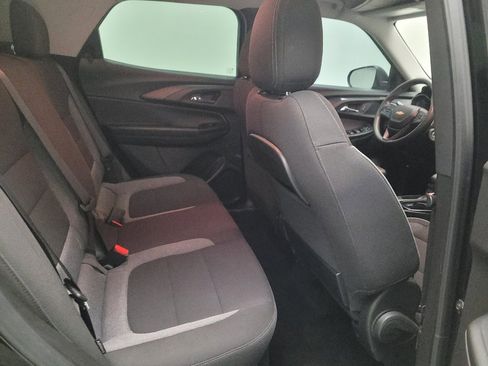 Used 2021 Chevrolet TrailBlazer LS FWD image 19