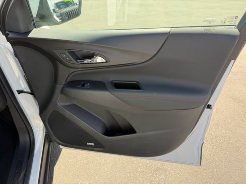 Used 2023 Chevrolet Equinox RS w/ RS Leather Package image 22