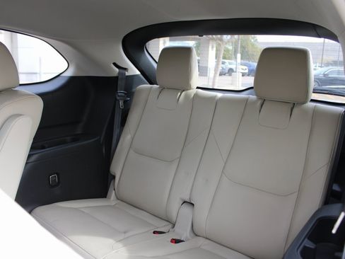 Used 2023 MAZDA CX-9 Touring image 14