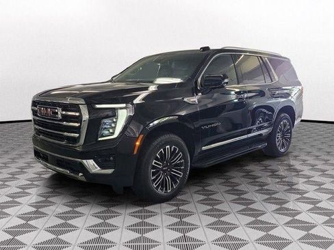 Used 2025 GMC Yukon Elevation RWD image 3