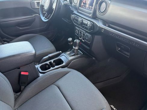 Used 2020 Jeep Wrangler Unlimited Sport S AWD/4WD image 15