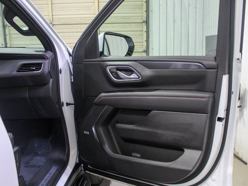 Used 2023 Chevrolet Suburban RST w/ Sport Performance Package image 16