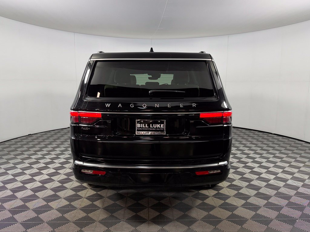 Used 2025 Jeep Wagoneer 4WD image 8