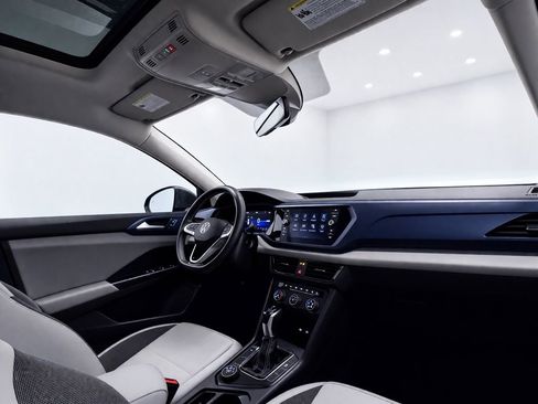 Used 2022 Volkswagen Taos SE image 18