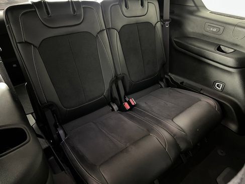 Certified 2025 Jeep Grand Cherokee L Altitude image 29