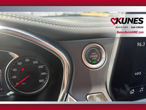Used 2025 Chevrolet Blazer LT FWD image 30