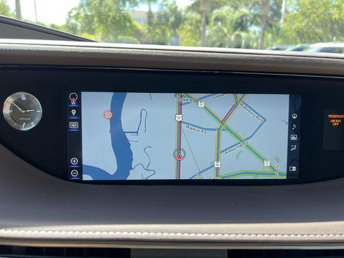 Used 2019 Lexus LS 500 RWD image 24