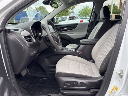 Used 2020 Chevrolet Equinox LS w/ LPO, Cargo Package AWD/4WD image 4