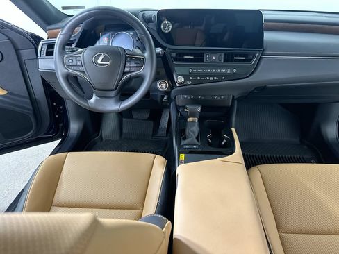 Used 2025 Lexus ES 300h w/ Premium Package FWD image 17