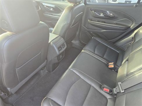 Used 2022 GMC Terrain AT4 w/ Tech Package image 12