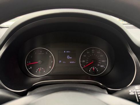 Used 2022 Kia Seltos LX AWD/4WD image 16