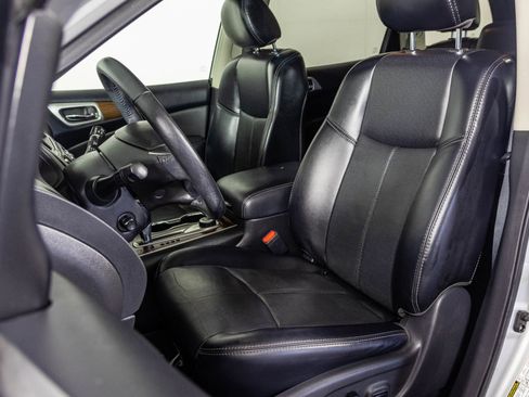 Used 2019 Nissan Pathfinder Platinum AWD/4WD image 26